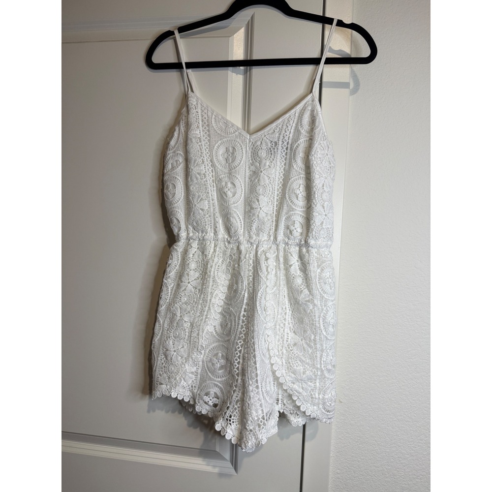 ICE Fashion White Lace Embroidered V-Neck Romper Adjustable Straps Medium